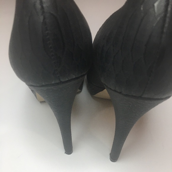 Aldo Black Snake Skin Pump 6.5 - Picture 6 of 8